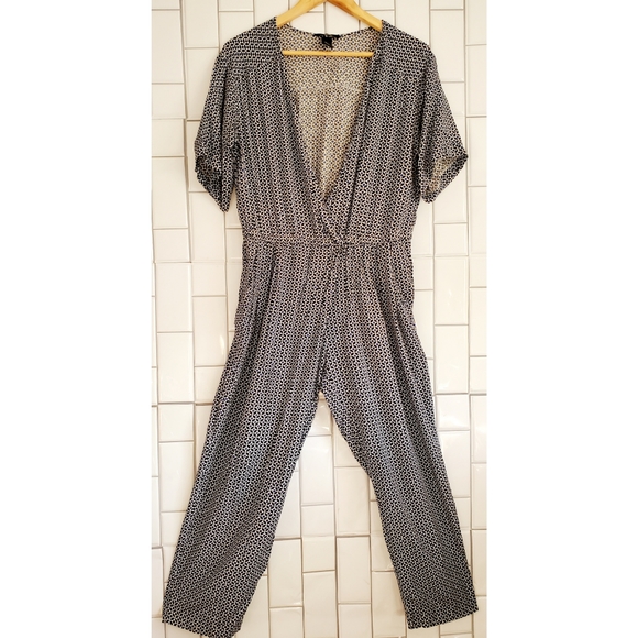 H&M Pants - H&M Lightweight Short Sleeve Jumpsuit Color(s) Bl